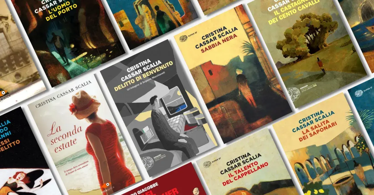 Copertine di libri di Cristina Cassar Scalia, tra cui "La seconda estate" e "Delitto di benvenuto", disposte in ordine cronologico.