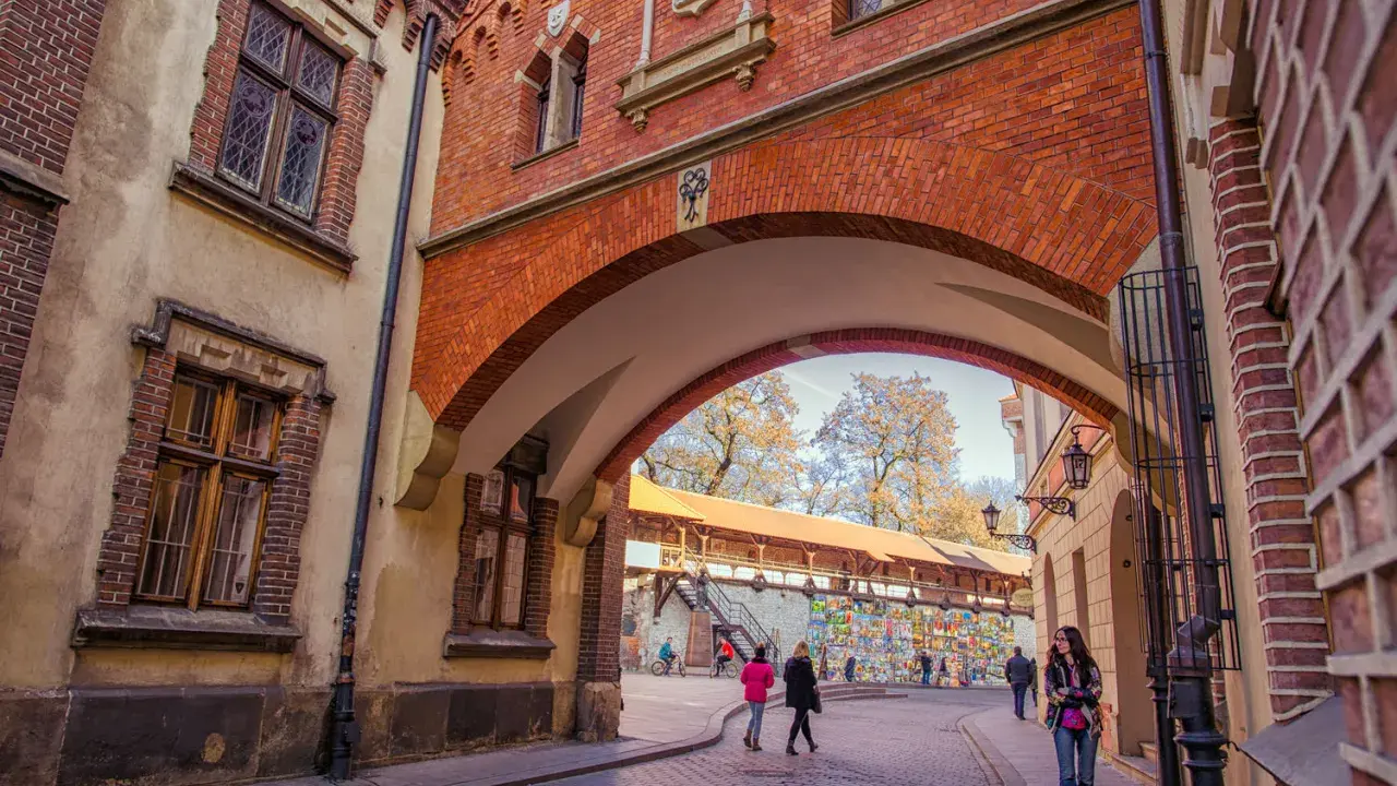 Kraków: Odkryj jego magię! Atrakcje, plany i praktyczne porady