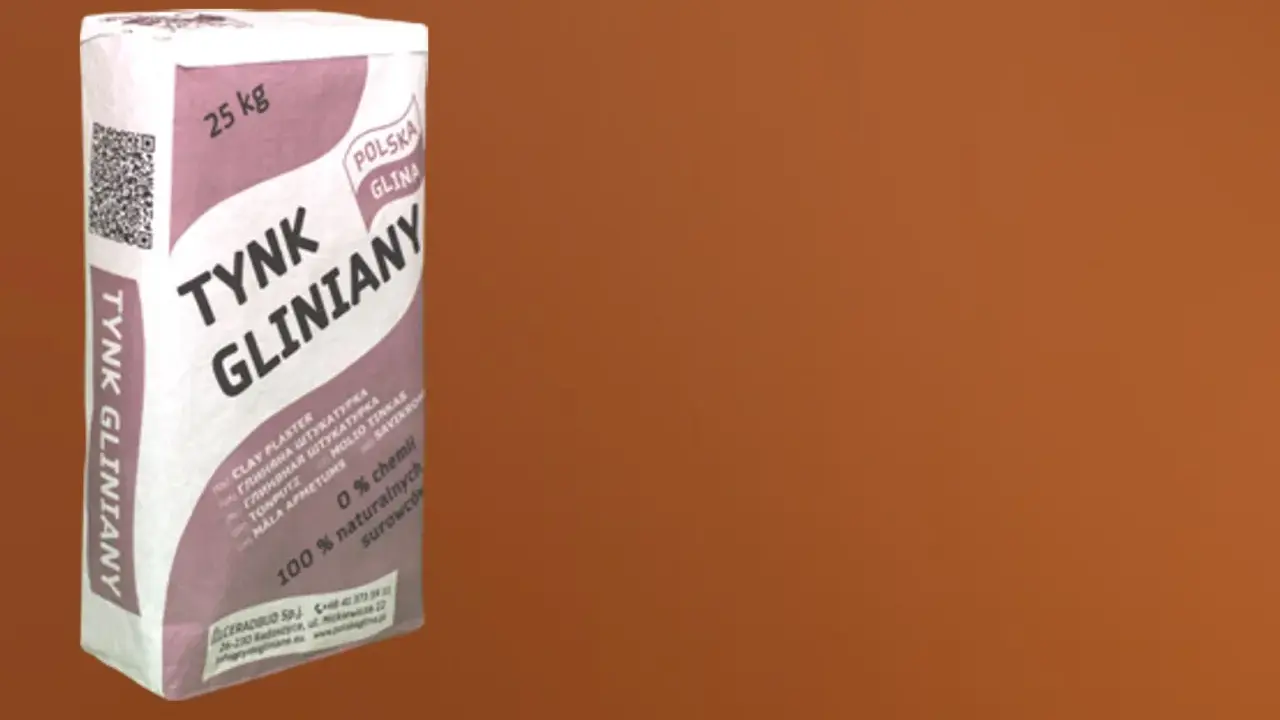 Worek tynku glinianego. Produkt naturalny, bez chemii. Zwróć uwagę na potencjalne wady tynku glinianego, takie jak wrażliwość na wilgoć.