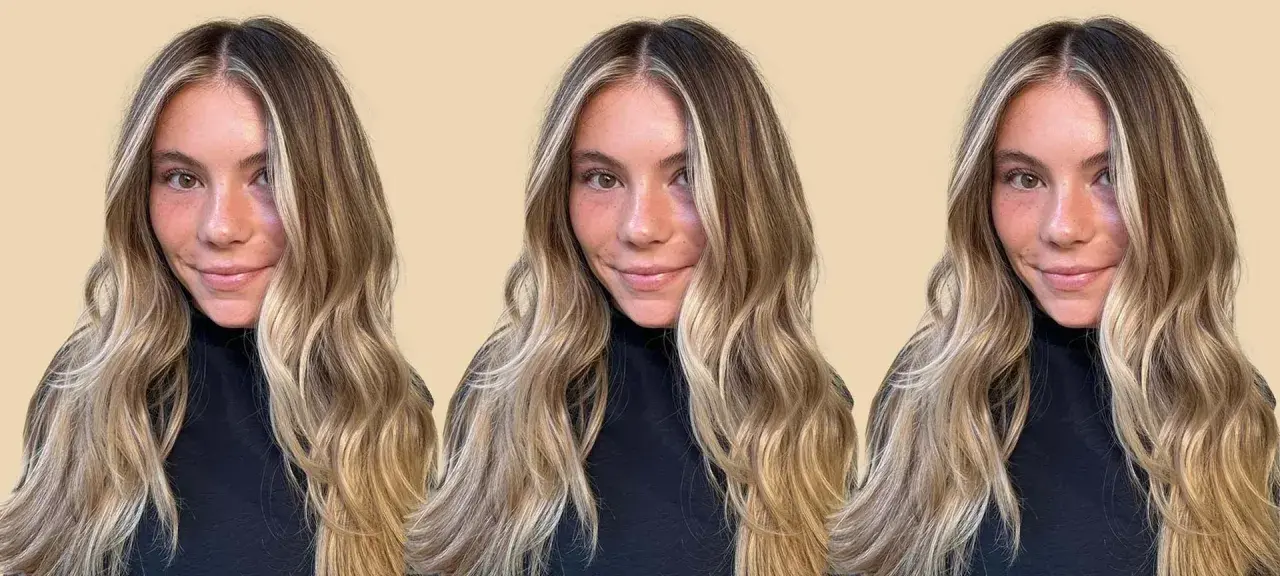Chica con cabello rubio con reflejos, un ejemplo de como pasar de pelirrojo a rubio.