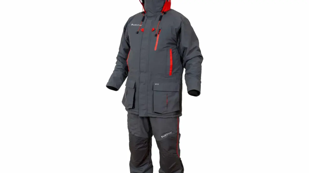 Szary komplet przeciwdeszczowy z czerwonymi akcentami, idealny na wędkowanie w trudnych warunkach.