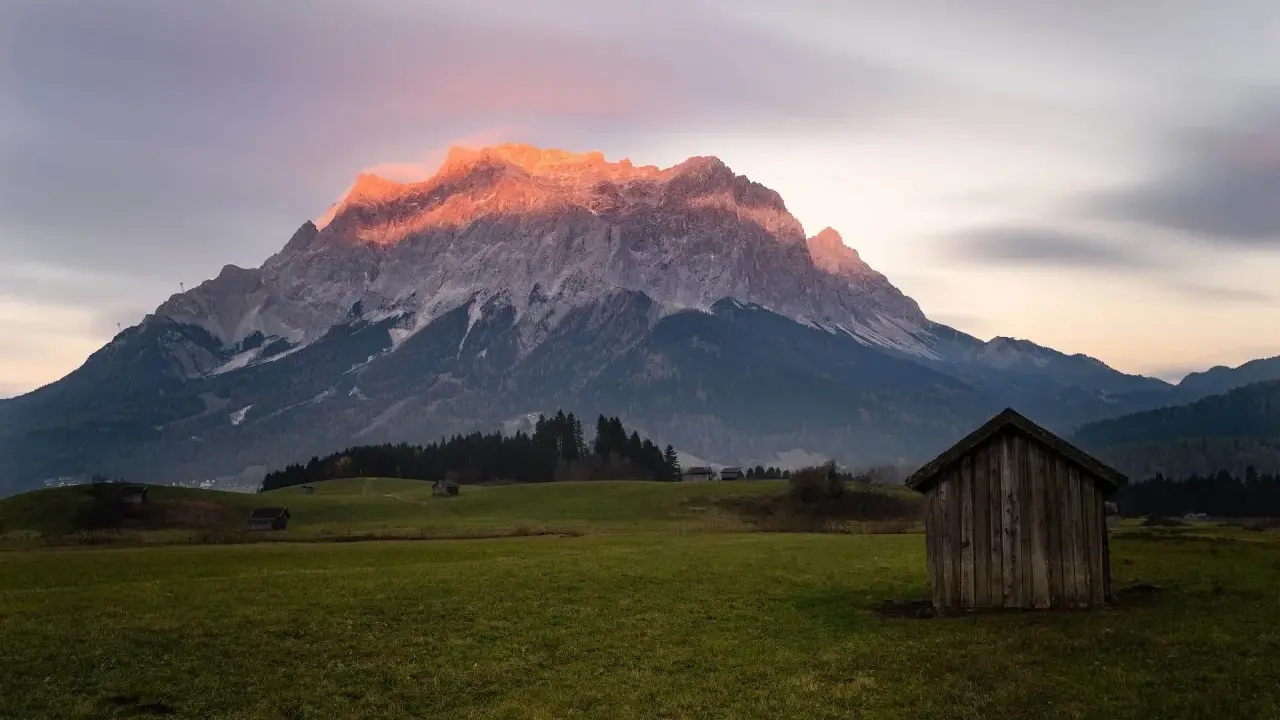 Zugspitze: Deutschlands höchster Berg Fakten, Tipps & Gipfelerlebnis