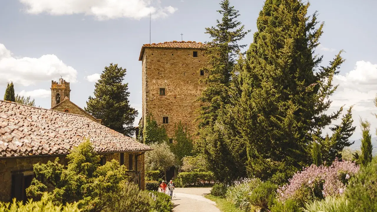 Antica torre in pietra e campanile in Toscana, dove è stato girato il film "Under the Tuscan Sun".