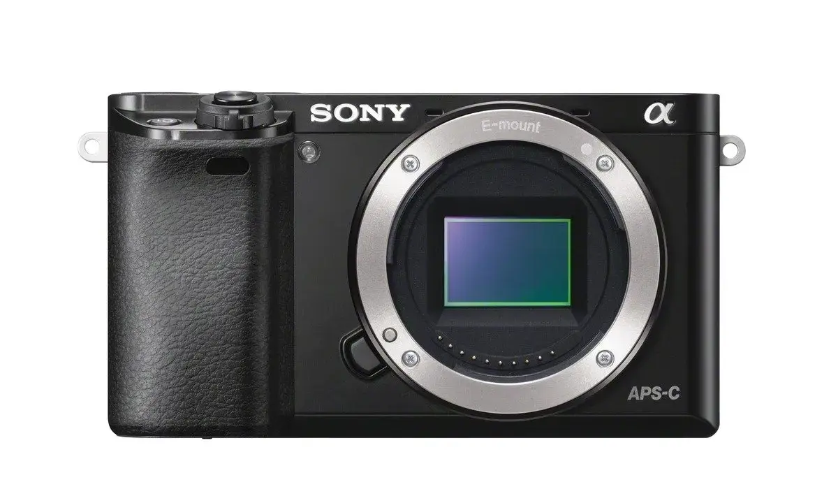 Sony Alpha 6000L: una recensione completa di questa fotocamera mirrorless APS-C compatta e versatile, ideale per chi cerca qualità e portabilità.