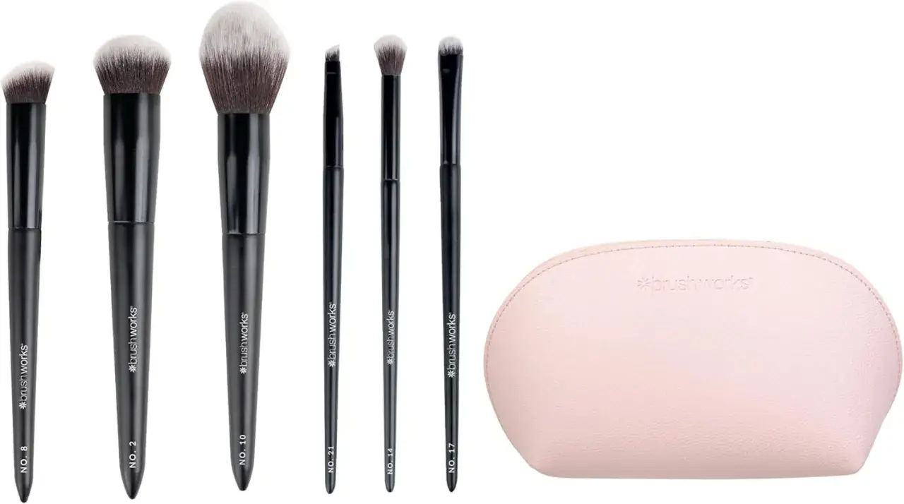 Set di pennelli per make up trucco Brushworks con pochette rosa.