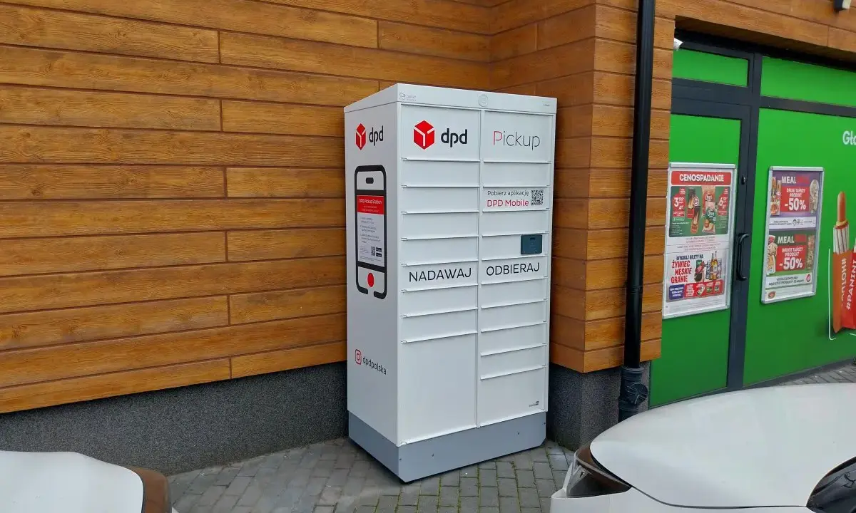 Automatyczna paczkomat DPD Pickup, idealny do nadawania i odbierania paczek w Czechach.