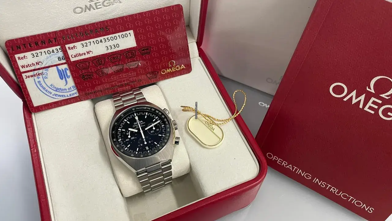 Omega Speedmaster con scatola, garanzia e libretto. Il riferimento 32710435 indica un modello iconico, un vero omega 3330.