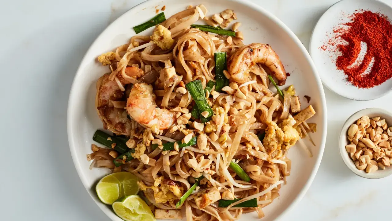 Autentyczny Pad Thai w domu: Odkryj sekret idealnego smaku