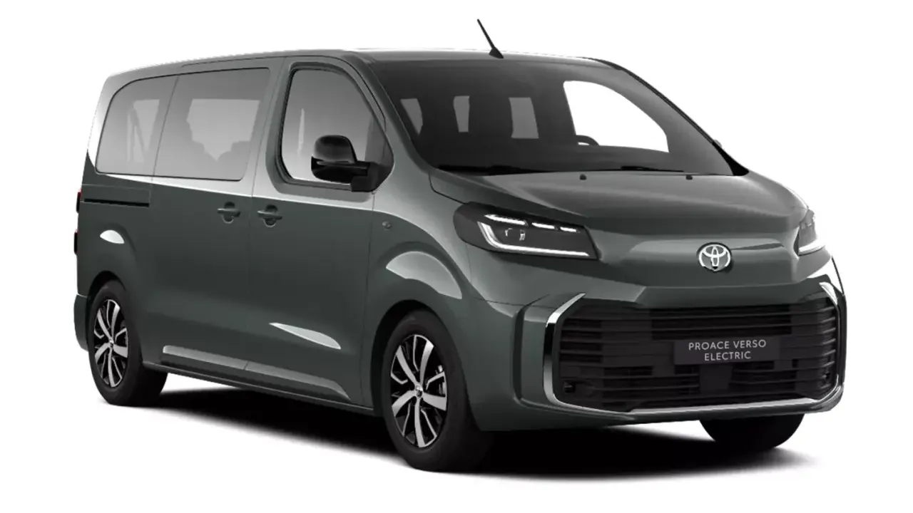 Furgoneta gris Toyota Proace Verso Electric, ideal para conocer sus medidas y capacidad.