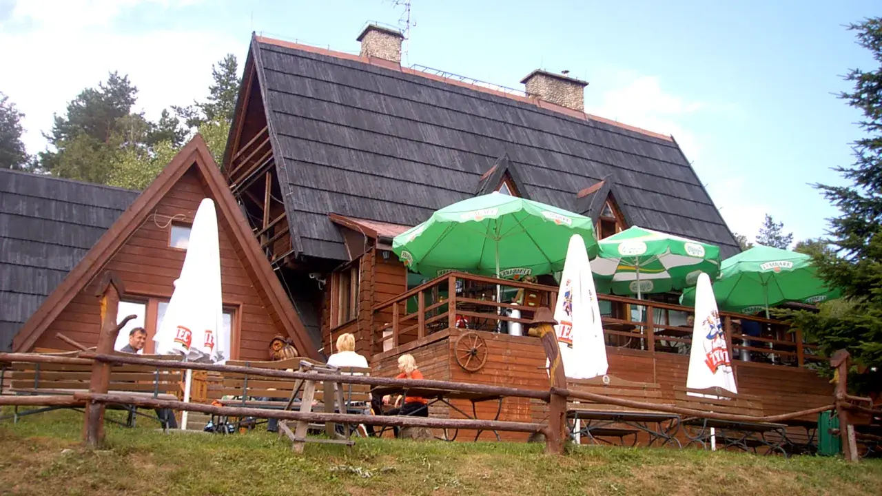 Bacówka na Jamnej: Odkryj perłę Pogórza Ciężkowickiego!
