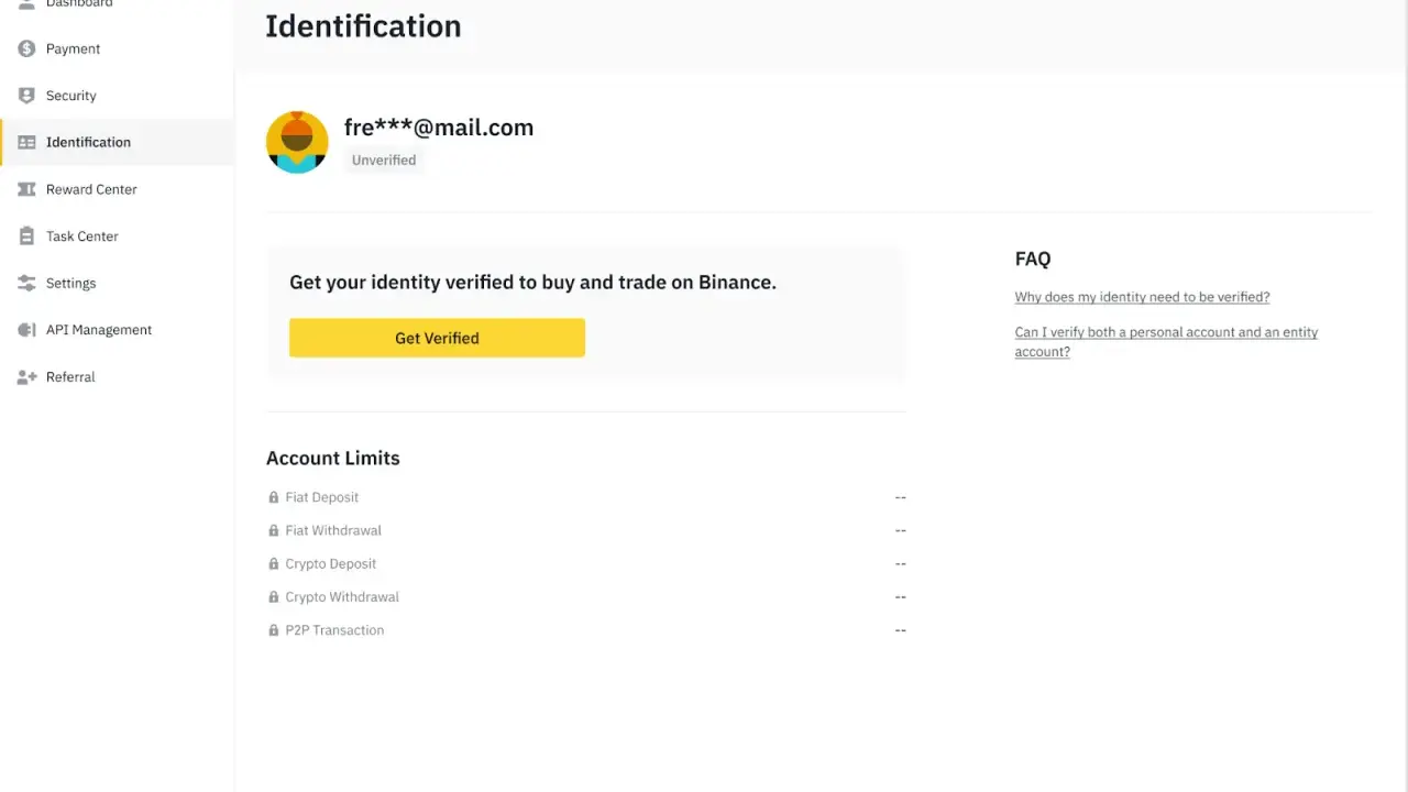 Strona Binance Identification, gdzie użytkownik fre***@mail.com musi przejść weryfikację, aby móc handlować.