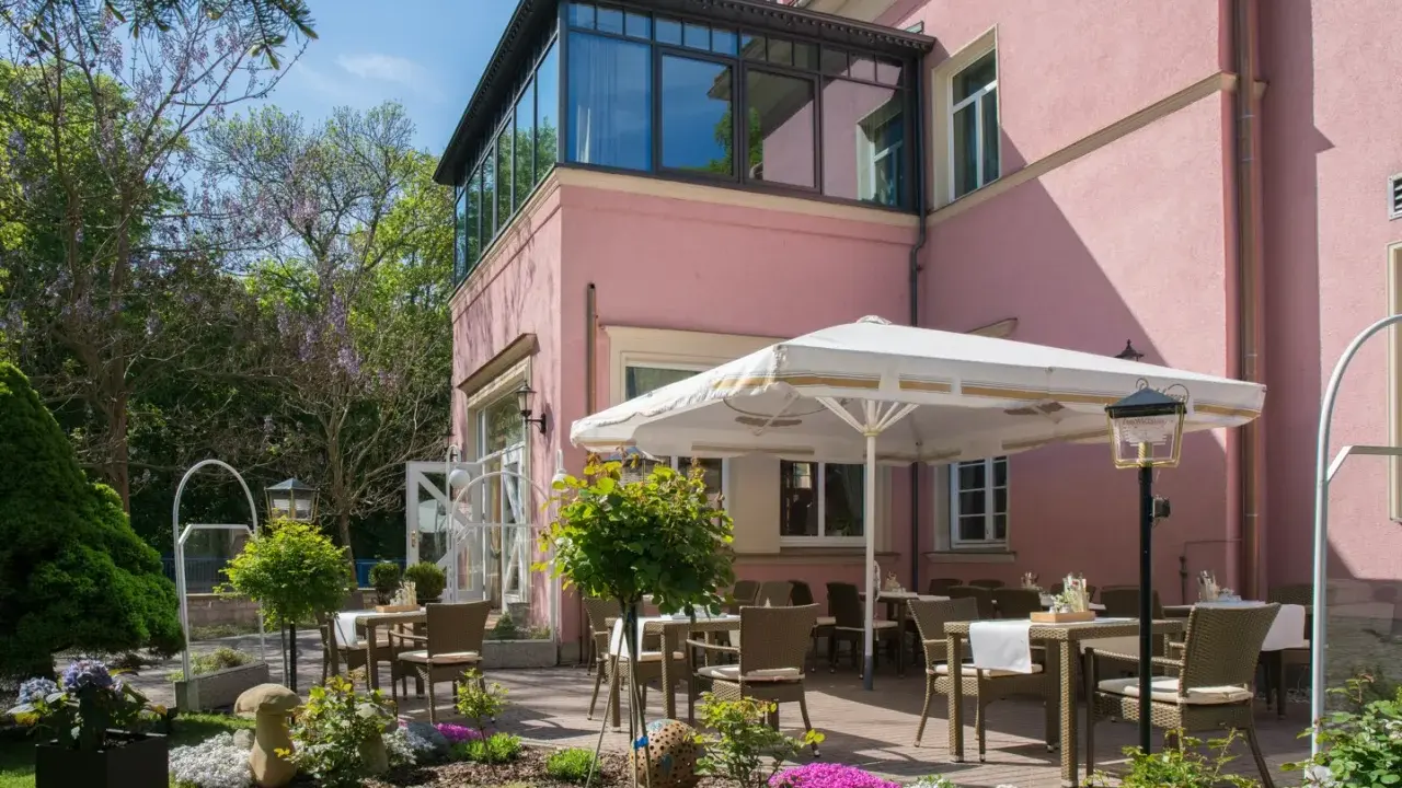 Parkhotel Güldene Berge: Ihr 4-Sterne Jugendstil-Erlebnis in Weißenfels