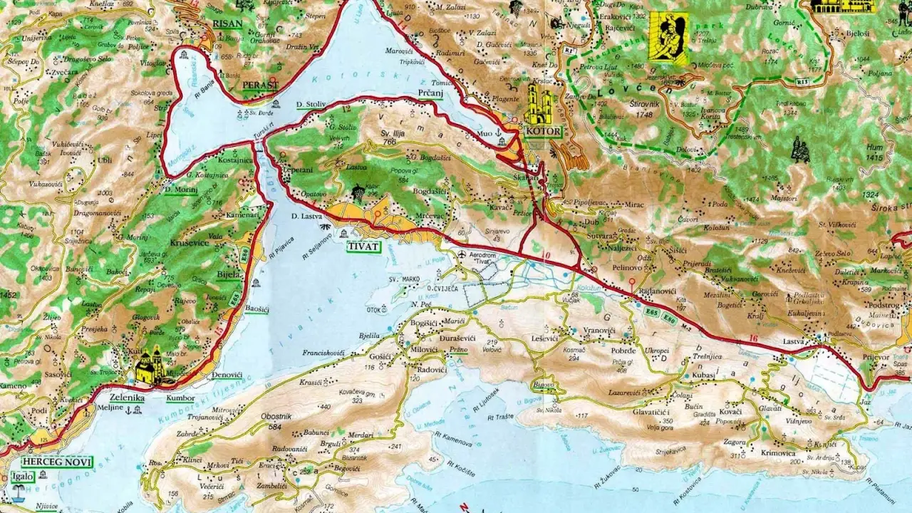 Zatoka Kotorska mapa: szczegółowy plan z zaznaczonymi miastami, drogami i punktami widokowymi.