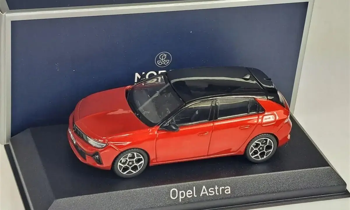 Opel Astra zabawka: Jak wybrać model dla dziecka i kolekcjonera?