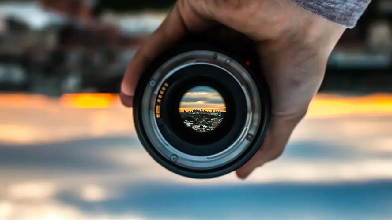 Do czego obiektyw 50-200 mm? Portrety, sport, natura i więcej