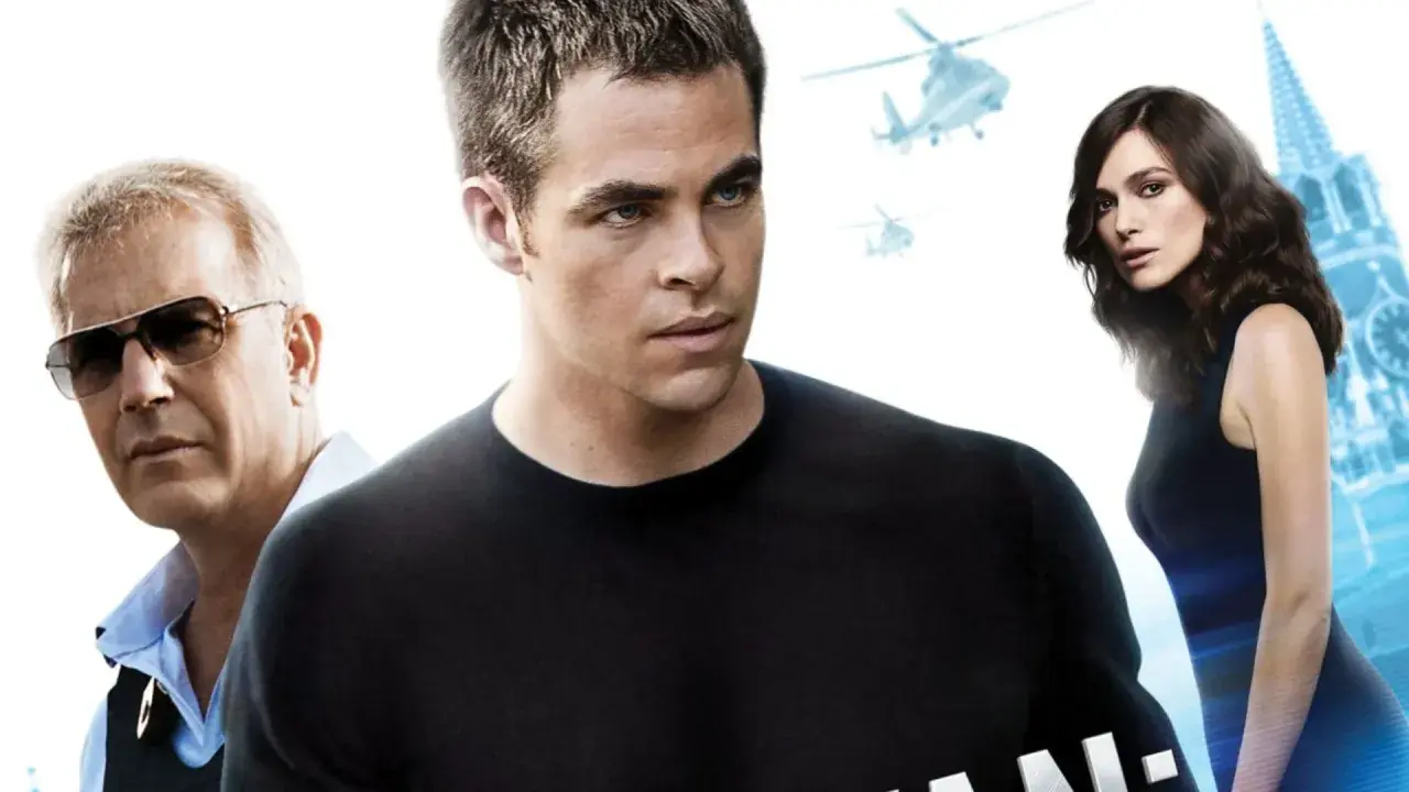 Chris Pine, Kevin Costner e Keira Knightley in un poster promozionale. Un'immagine che evoca l'ordine cronologico dei jack ryan libri, con elicotteri e un'architettura sullo sfondo.