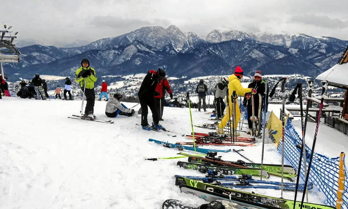 Zakopane: Cennik stoków narciarskich 2025/2026. Gdzie taniej?