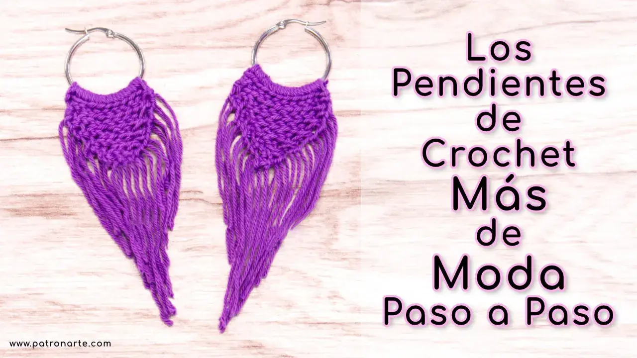 Pendientes de crochet morados con flecos, ¡un patrón gratis para lucir a la moda!