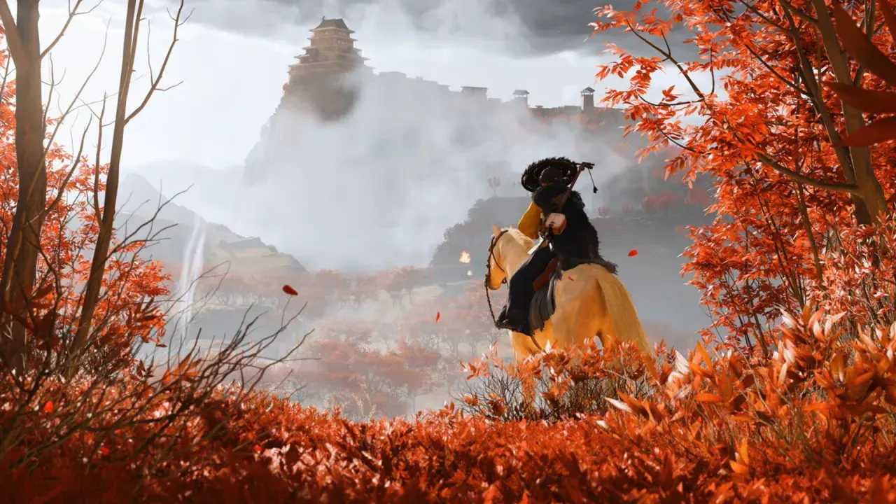 Jeździec w jesiennym krajobrazie, z zamkiem na wzgórzu w tle. To scena z gry Ghost of Yotei PC.