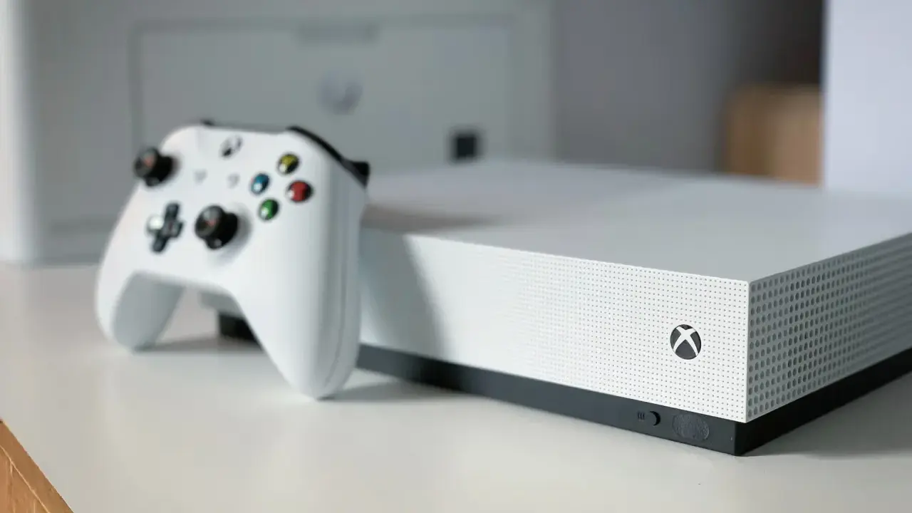 Gry na Xbox Series S: Gdzie i jak kupować, by oszczędzić?