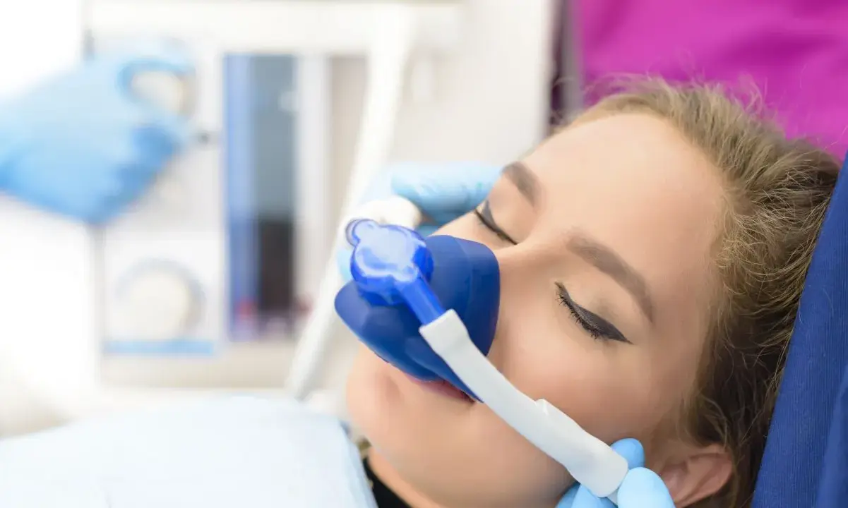 Znieczulenie u dentysty: Bezpieczne fakty, które rozwieją Twój lęk