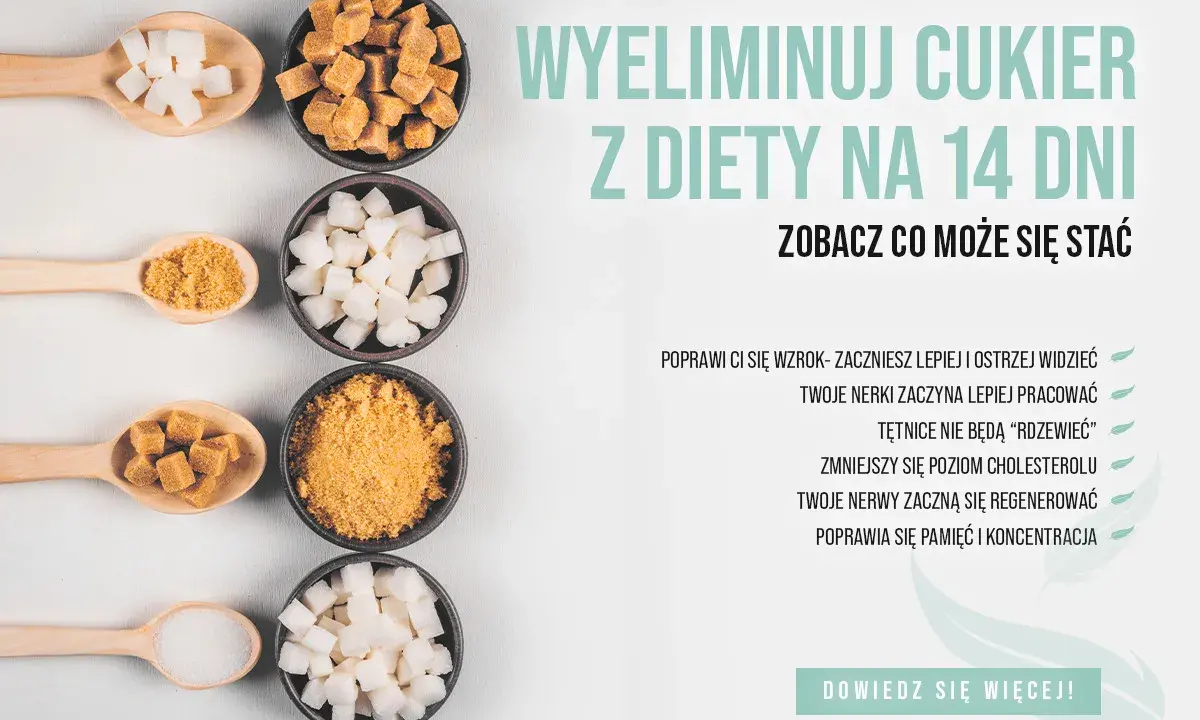 Łyżki z różnymi rodzajami cukru: białym, brązowym i trzcinowym, obok miseczki z cukrem.
