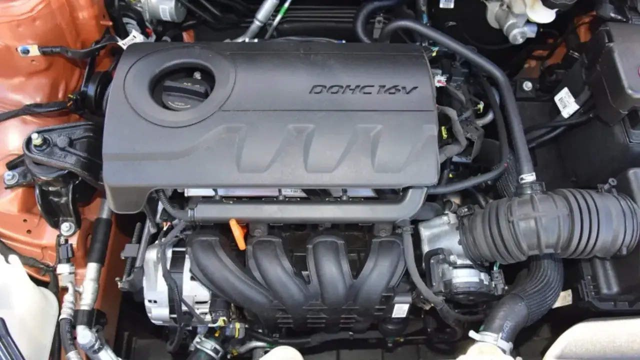 Silnik 1.6 MPI z DOHC 16V, gotowy do pracy.