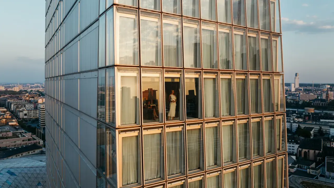 Frankfurt Marriott Hotel: Luxus, Aussicht & Top-Lage