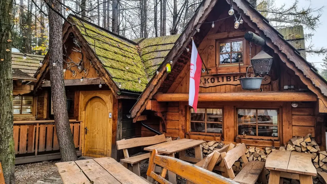 Chochołów: Gdzie zjeść? Odkryj najlepsze smaki Podhala!