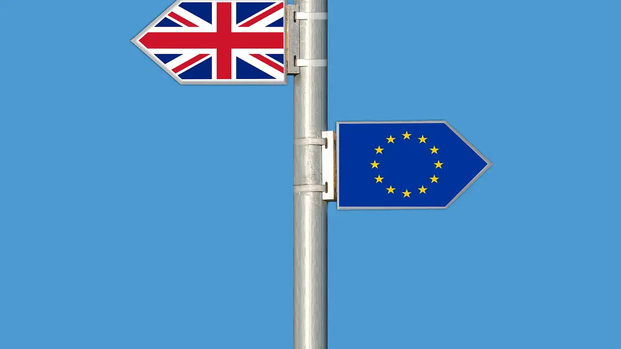 Louis Vuitton z UK do Polski: Czy to się opłaca po Brexicie?