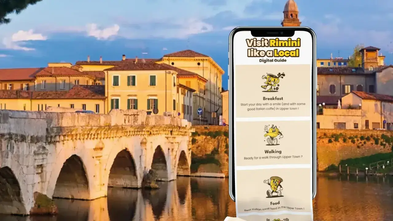 Guida digitale "Visit Rimini like a Local" con suggerimenti per colazione, passeggiate e cibo, sullo sfondo del Ponte di Tiberio.