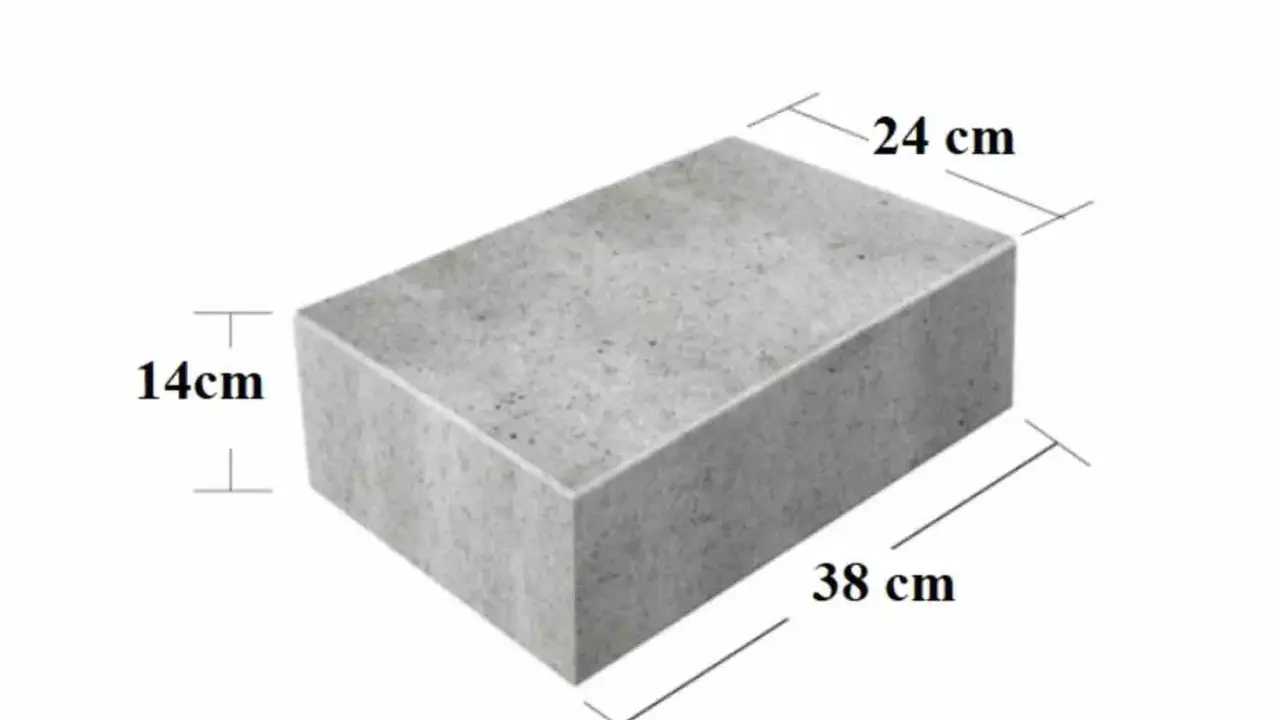 Bloczek fundamentowy o wymiarach 38x24x14 cm. Zastanawiasz się, ile waży bloczek fundamentowy?