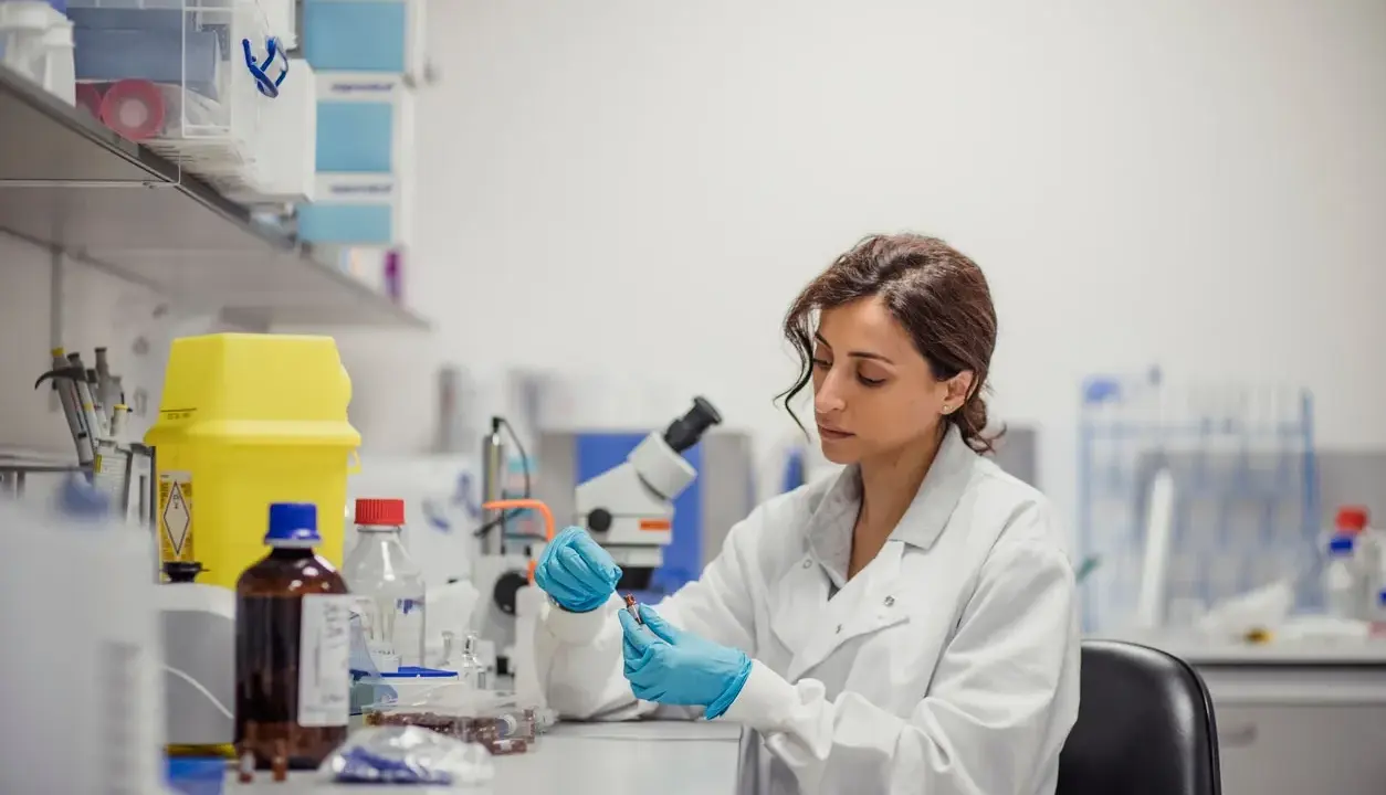 Investigación médica en mujeres: ¿Por qué la ciencia las olvidó?