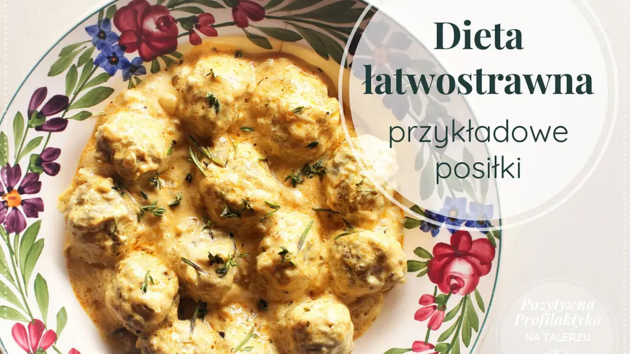 Pyszne klopsiki w sosie śmietanowym, idealne do diety łatwostrawnej. Przepisy na takie dania pomagają w rekonwalescencji.