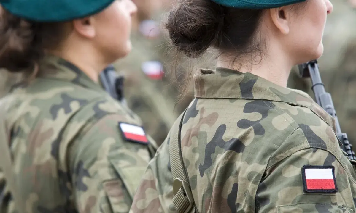 DZSW: Jak działa? Zarobki 6000 zł, benefity, kariera