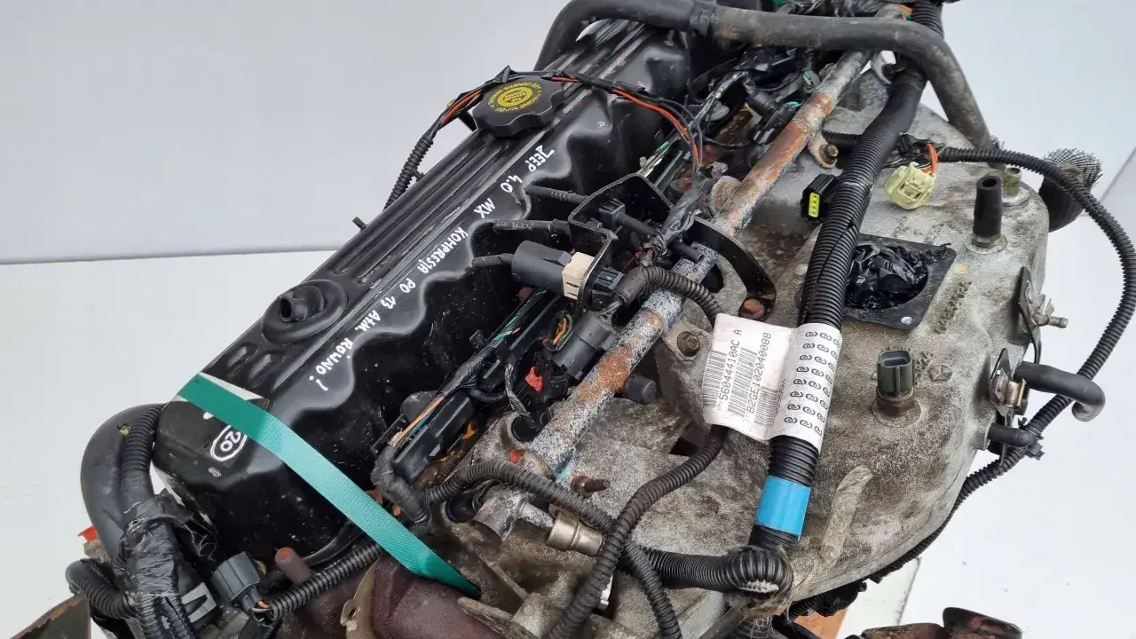 Silnik Jeep Grand Cherokee 4.0 MX. Zastanawiasz się, jaki silnik wybrać? Ten 6-cylindrowy benzyniak to solidna opcja.