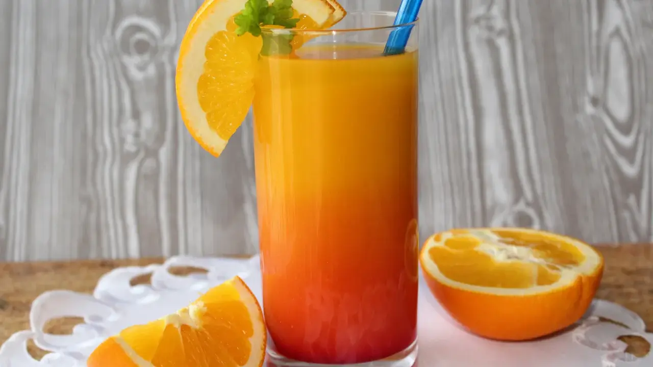 Idealne drinki z sokiem pomarańczowym: Przepisy i triki domowego barmana