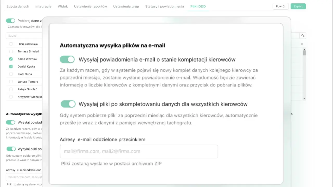 Ustawienia automatycznej wysyłki plików na e-mail. Status karty kierowcy jest widoczny w panelu.