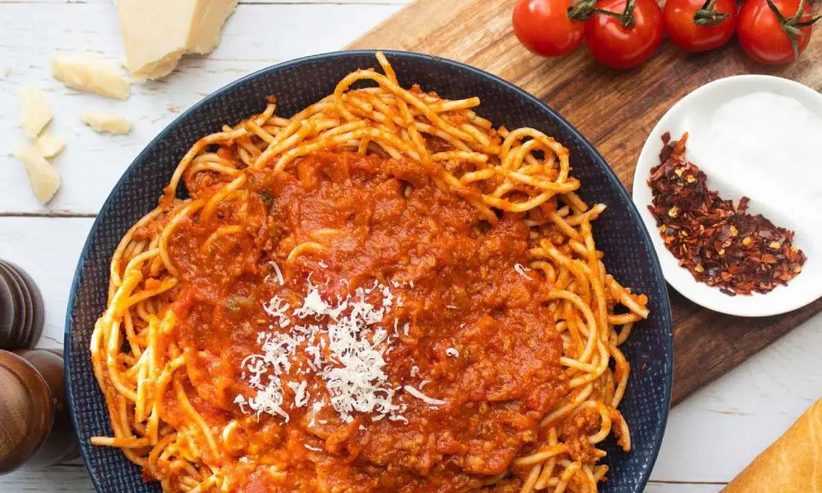 Domowy sos do spaghetti dla dzieci: Zdrowe przepisy + triki dla niejadków