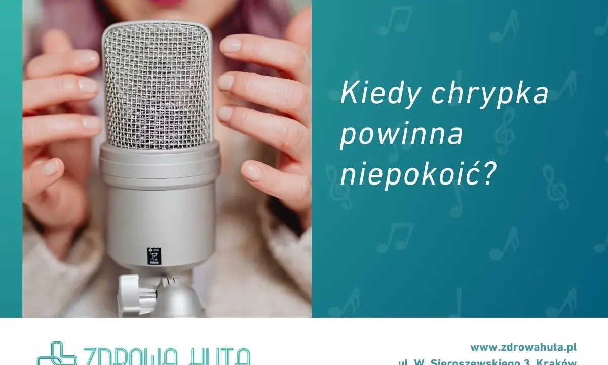 Kiedy chrypka wieczorem niepokoi? Dwie dłonie zbliżają się do mikrofonu, sugerując troskę o głos.