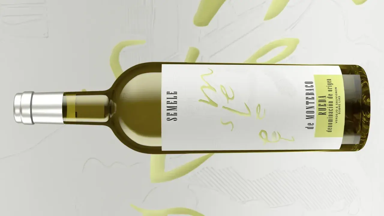 Botella de vino blanco Semele, un delicioso vino de Castilla y León, con etiqueta de Rueda, Denominación de Origen.