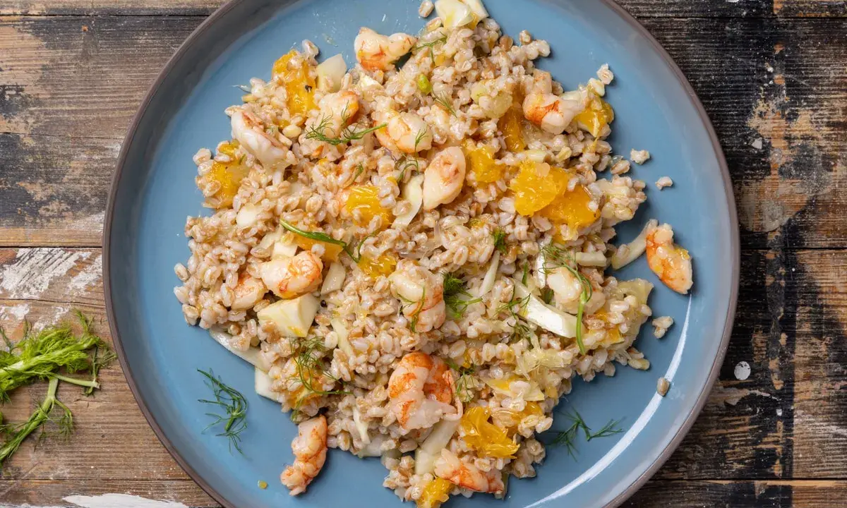 Insalata di farro: la prepari così ed è perfetta per ogni stagione