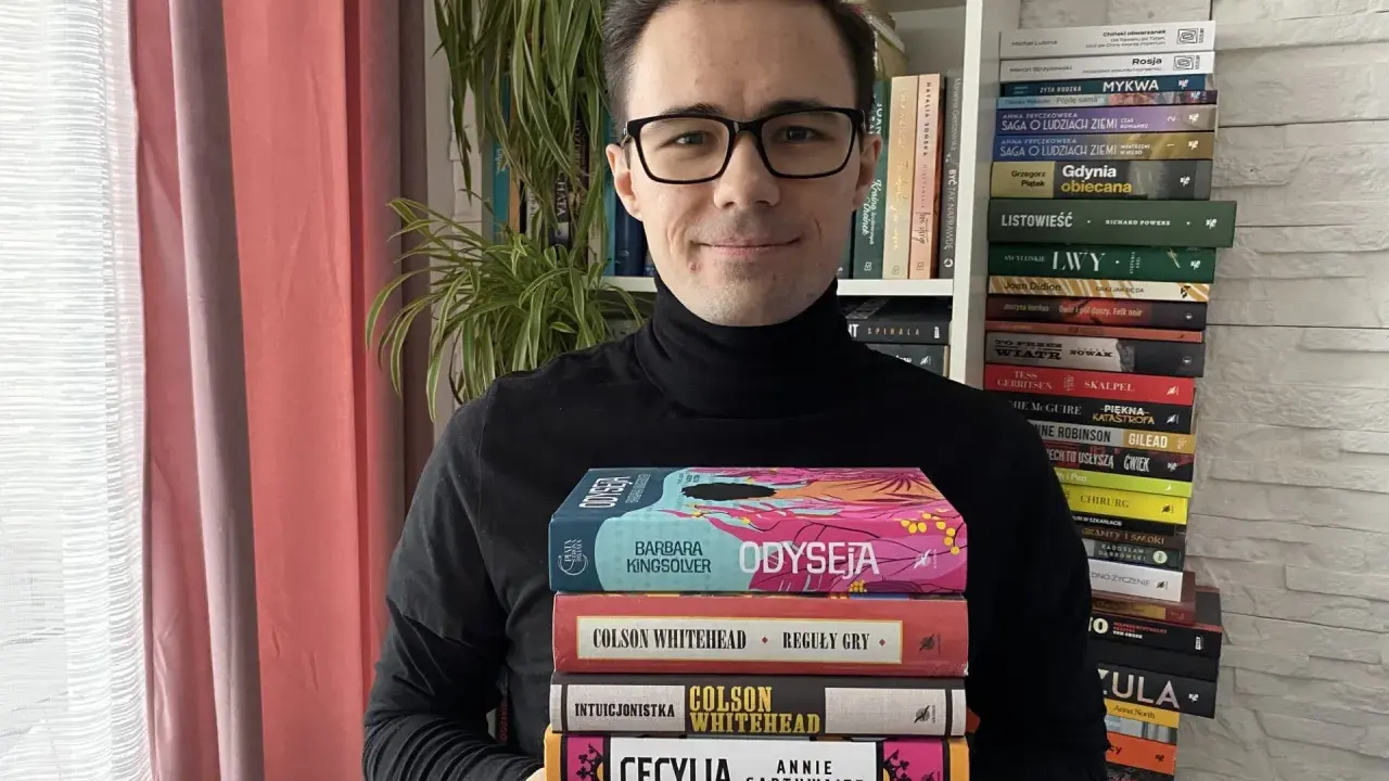 Kolekcja książek, w tym "Odyssea" i "Reguły gry" Colsona Whiteheada. Może to być początek przygody z serią o Jacku Reacherze, lee child.