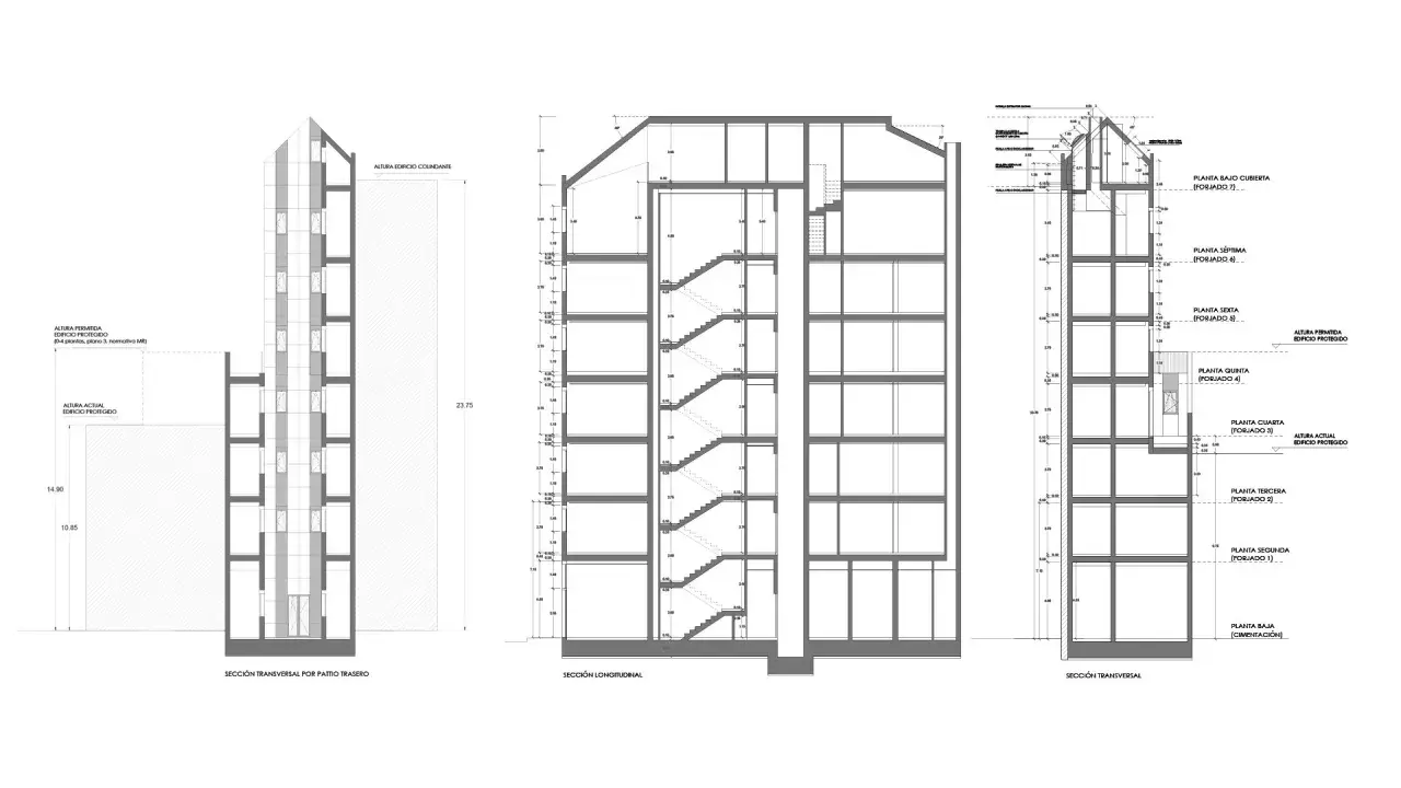Sección de edificio con altura de 3 plantas, mostrando escaleras y forjados.