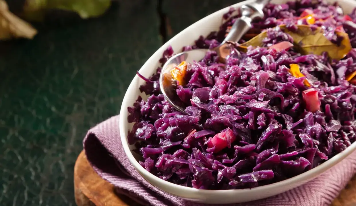 Salade de Chou Rouge : Recettes, Astuces & Bienfaits (Guide Complet)