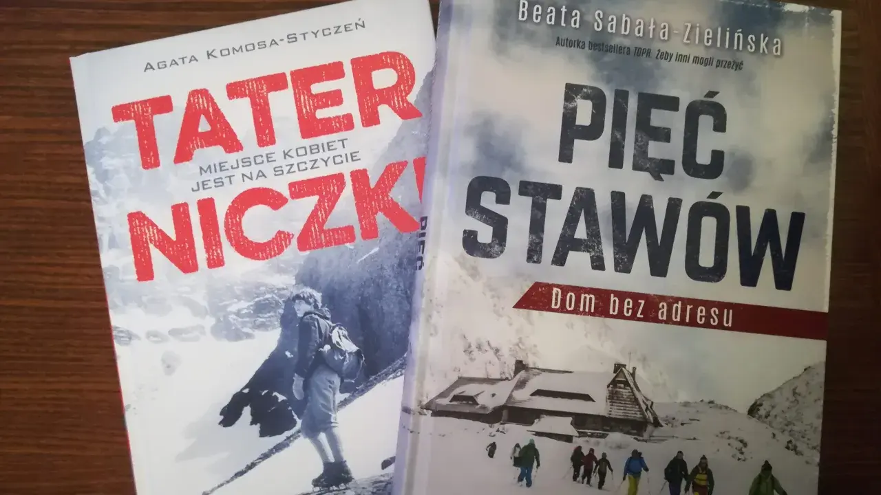 Dwie książki o górach: "Taterniczki" i "Pięć stawów". Na okładkach zimowe krajobrazy i ludzie w górach.