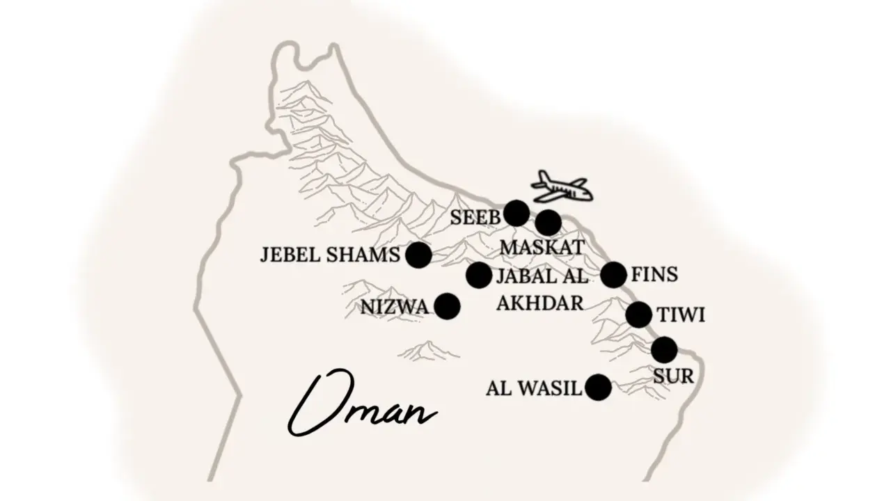 Karte von Oman mit markierten Orten wie Maskat, Seeb, Jebel Shams, Nizwa, Jabal Al Akhdar, Al Wasil, Fins, Tiwi und Sur. Ein Flugzeugsymbol deutet auf eine Reise hin.