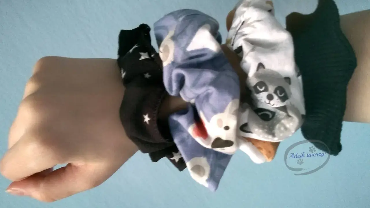 Uszyj gumkę scrunchie! Prosty poradnik DIY, nawet bez maszyny.