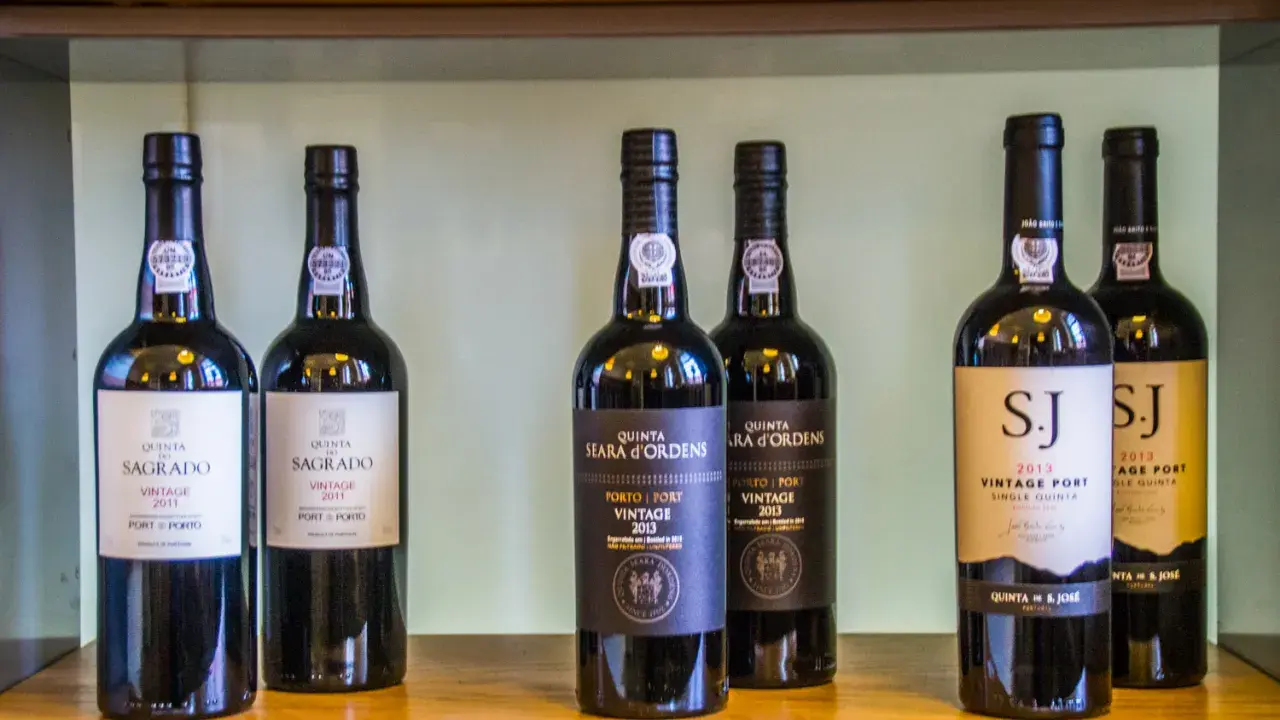 Wino Porto: Ile procent alkoholu? Poznaj tajemnice jego mocy.