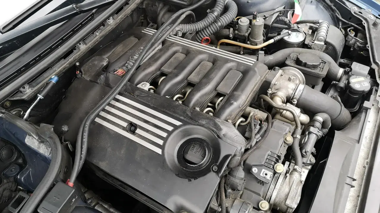 Silnik wysokoprężny to Diesel? Wyjaśniamy raz na zawsze!